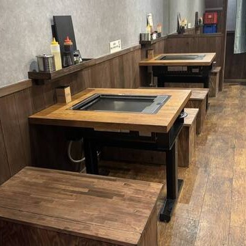 少人数からグループまで！使い勝手抜群テーブル席の画像