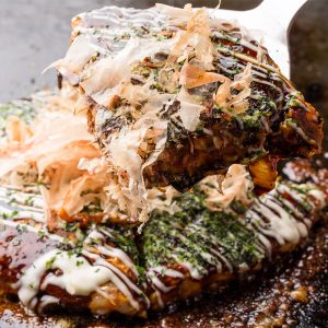 焦がしソースが香るフワトロ『特製お好み焼き』